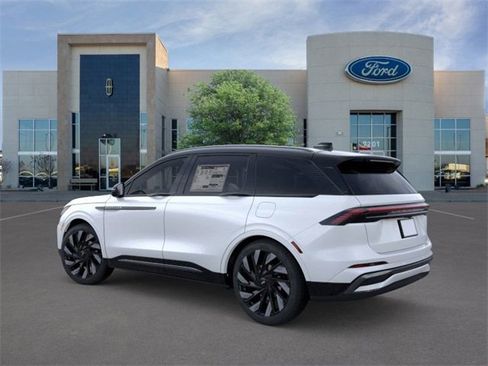 New 2026 Lincoln Nautilus Reserve w/ Jet Appearance Package image 4