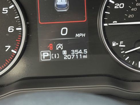 Used 2024 Subaru Crosstrek 2.0i Premium image 13