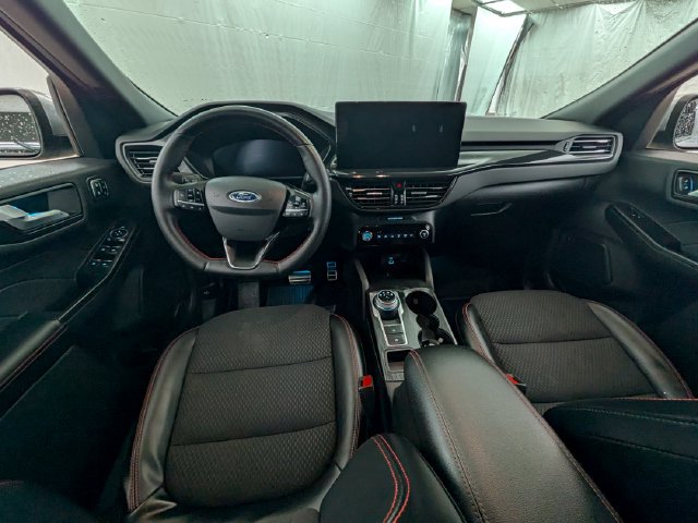 Certified 2023 Ford Escape ST-Line Elite AWD/4WD image 11