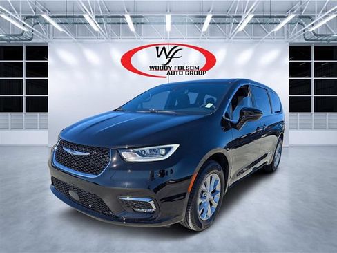 New 2026 Chrysler Pacifica Select AWD/4WD image 7
