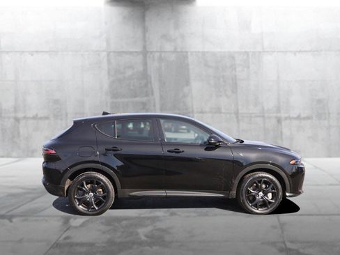 Used 2024 Dodge Hornet R/T w/ R/T Blacktop Package image 5