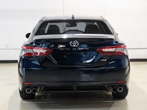 Used 2019 Toyota Camry XSE FWD image 9