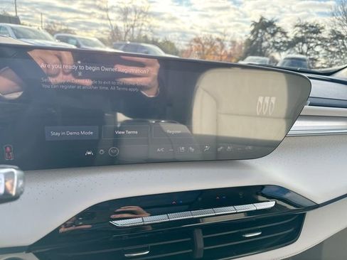 New 2026 Buick Enclave Avenir w/ Super Cruise Package image 15