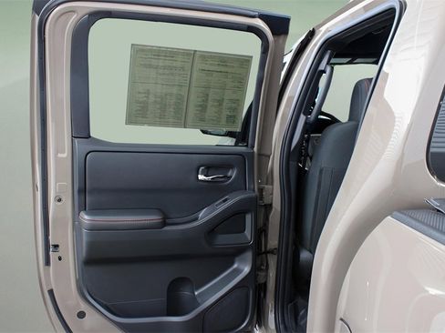 Used 2023 Nissan Frontier Pro-X w/ Pro Convenience Package image 12