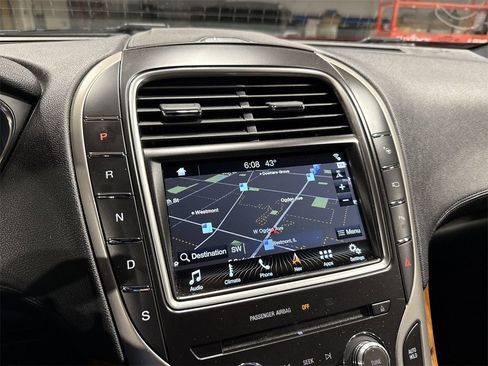 Used 2016 Lincoln MKX Reserve w/ Luxury Package image 20