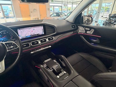 Used 2020 Mercedes-Benz GLS 450 4MATIC image 27
