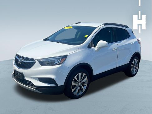 Used 2020 Buick Encore Preferred FWD image 3