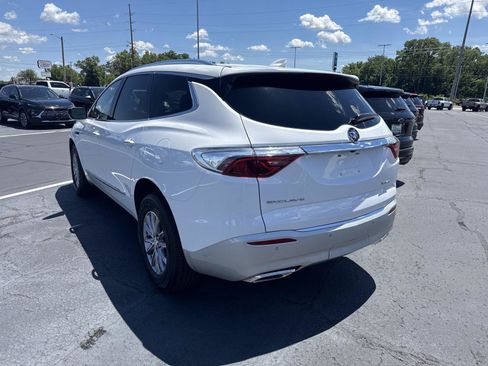 Used 2023 Buick Enclave Essence w/ LPO, Floor Liner Package FWD image 4