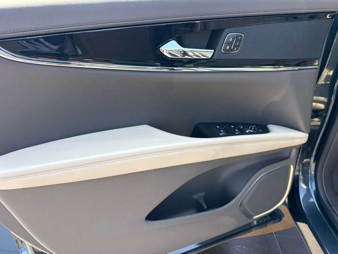 Certified 2023 Lincoln Nautilus FWD w/ Premium Package image 23