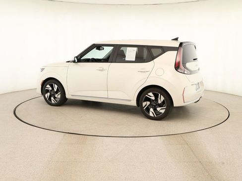 Used 2023 Kia Soul GT-Line FWD image 3