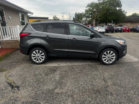 Used 2019 Ford Escape SEL FWD image 4