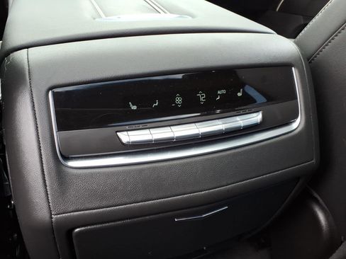Used 2023 Cadillac Escalade Premium Luxury AWD/4WD image 15