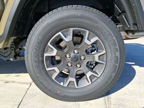 New 2026 Jeep Gladiator Sport image 12