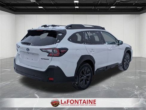 Used 2025 Subaru Outback Onyx Edition image 5