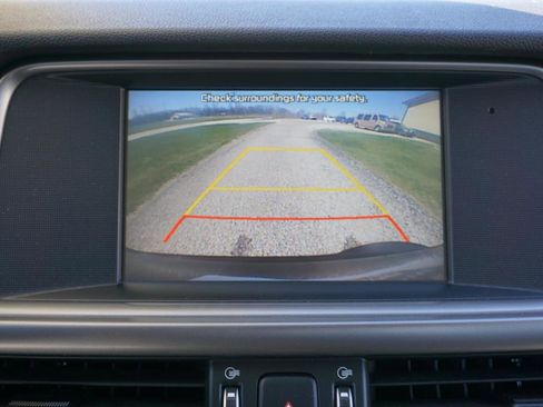 Used 2018 Kia Optima LX w/ 17" Alloy Wheels Package image 12