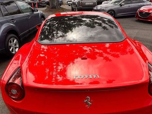 Used 2018 Ferrari California T image 6