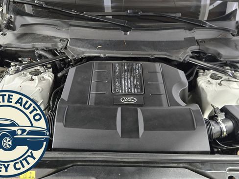 Used 2019 Land Rover Discovery HSE image 40