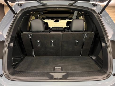 Used 2025 Honda Pilot Black Edition image 24