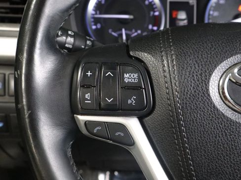 Used 2018 Toyota Highlander Limited AWD/4WD image 23