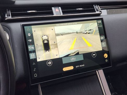 Certified 2026 Land Rover Range Rover Velar Dynamic SE image 19