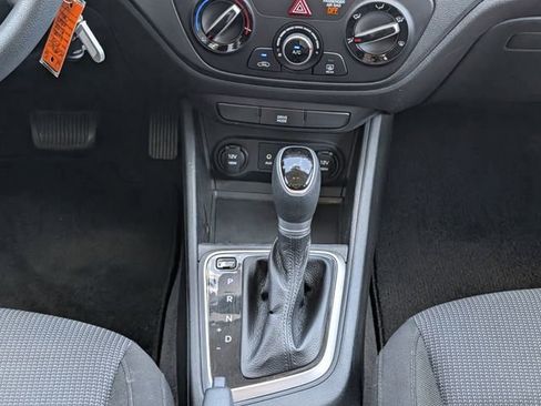 Certified 2022 Hyundai Accent SEL FWD image 18
