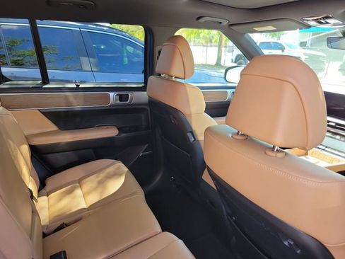 Used 2025 Hyundai Santa Fe Limited image 29