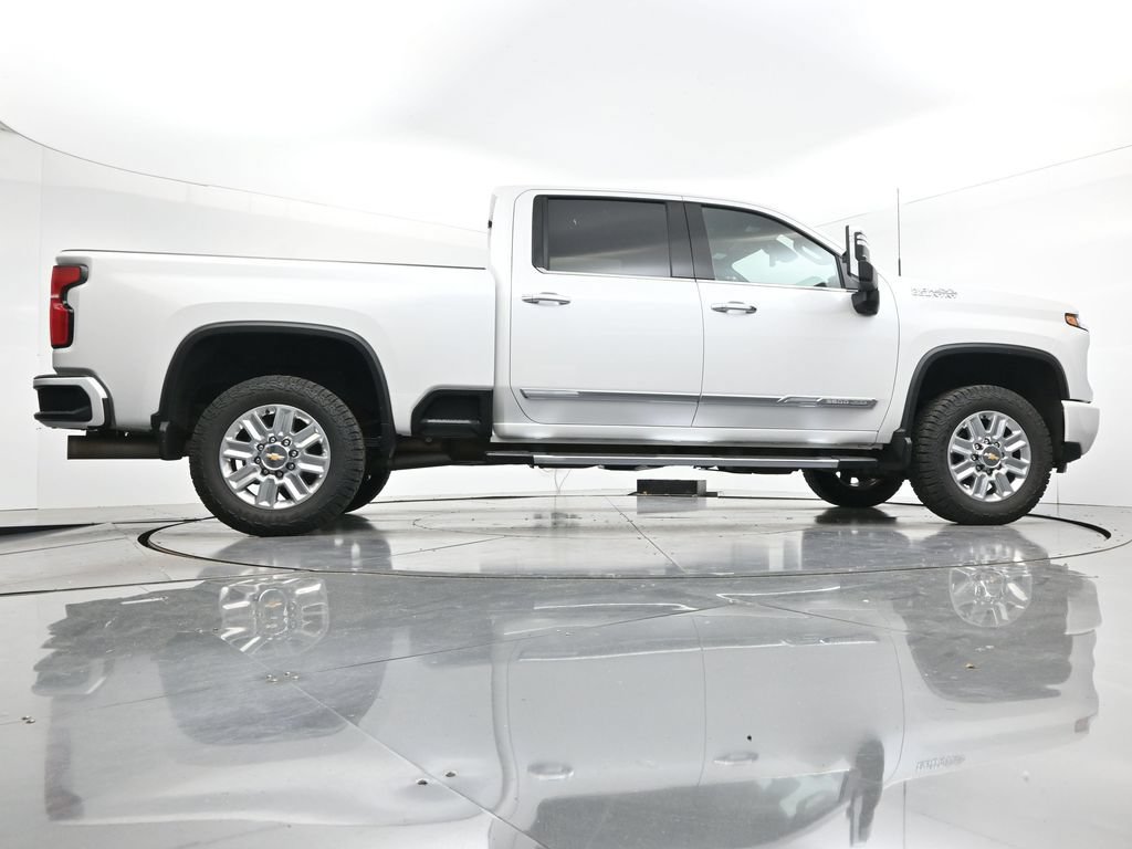 Used 2024 Chevrolet Silverado 3500 High Country w/ High Country Premium Package AWD/4WD image 34