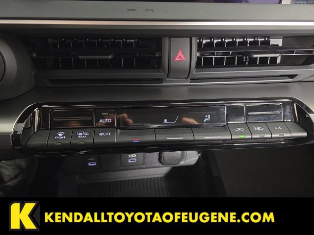 Used 2025 Toyota Prius LE FWD image 17