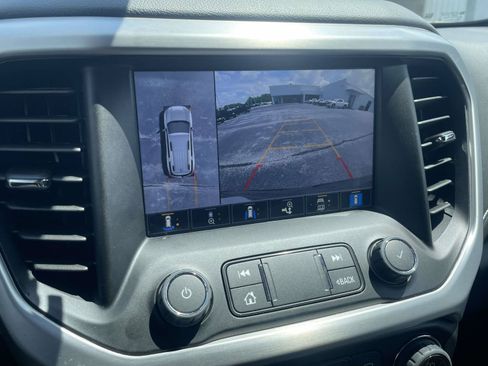 Used 2023 GMC Acadia SLT w/ Technology Package FWD image 20