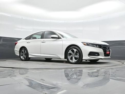 Used 2018 Honda Accord EX image 45