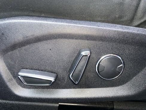 Certified 2018 Ford Fusion SE w/ Fusion SE Technology Package image 19