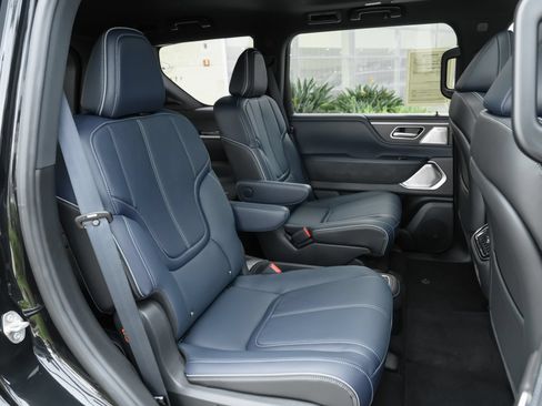 Certified 2026 INFINITI QX80 4WD image 34