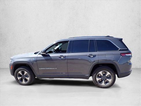 Used 2023 Jeep Grand Cherokee 4WD 4xe w/ Luxury Tech Group II image 2