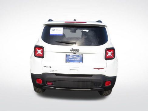 Used 2022 Jeep Renegade Trailhawk AWD/4WD image 15