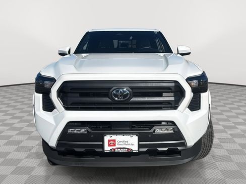 Used 2025 Toyota Tacoma SR5 image 4