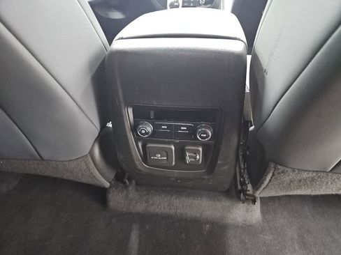 Used 2020 Buick Enclave Essence w/ Sound and Sites Package image 21