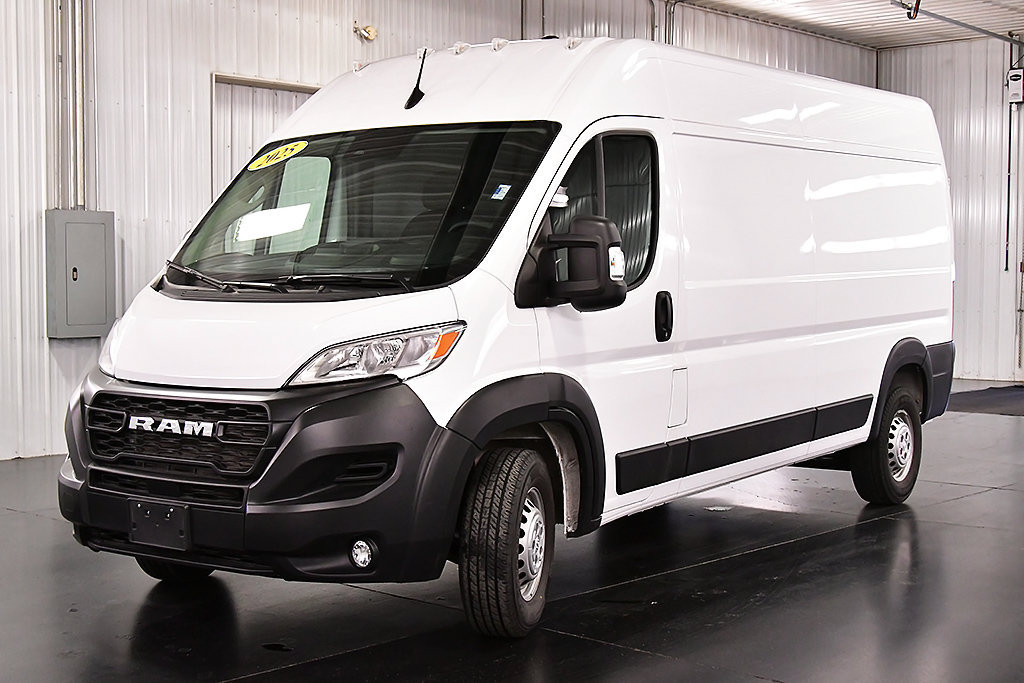 Used 2025 RAM ProMaster 3500 w/ Convenience Group FWD image 3