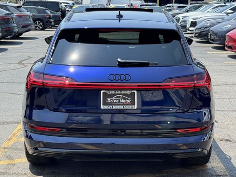 Used 2022 Audi e-tron Premium Plus w/ Premium Plus Package AWD/4WD image 11