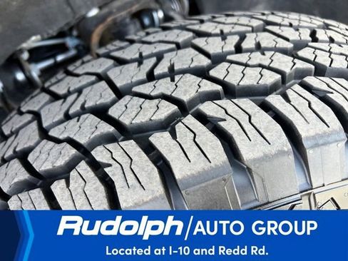 Used 2024 Chevrolet Silverado 2500 Custom w/ Custom Value Package image 32