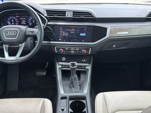 Used 2019 Audi Q3 2.0T Premium Plus image 17