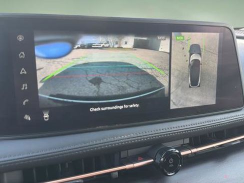 Used 2025 Nissan Ariya AWD image 25