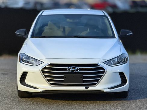 Used 2018 Hyundai Elantra SEL FWD image 5