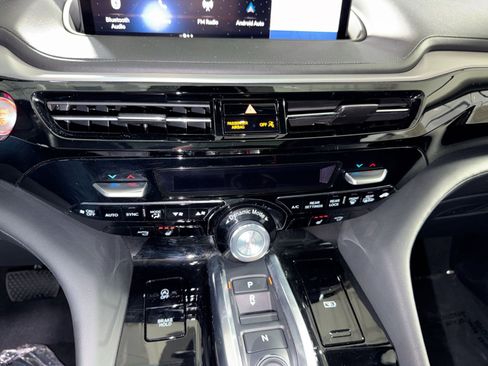 Used 2023 Acura MDX SH-AWD w/ Technology Package image 24