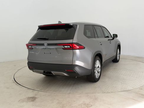 Used 2026 Toyota Grand Highlander Limited image 9