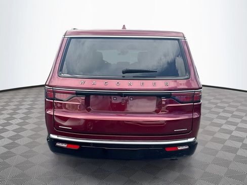 Used 2023 Jeep Wagoneer Series III w/ Preferred Equipment Group AWD/4WD image 7