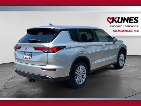 Used 2022 Mitsubishi Outlander ES AWD/4WD image 10