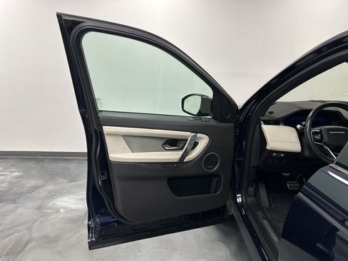 Used 2021 Land Rover Discovery Sport SE R-Dynamic image 14
