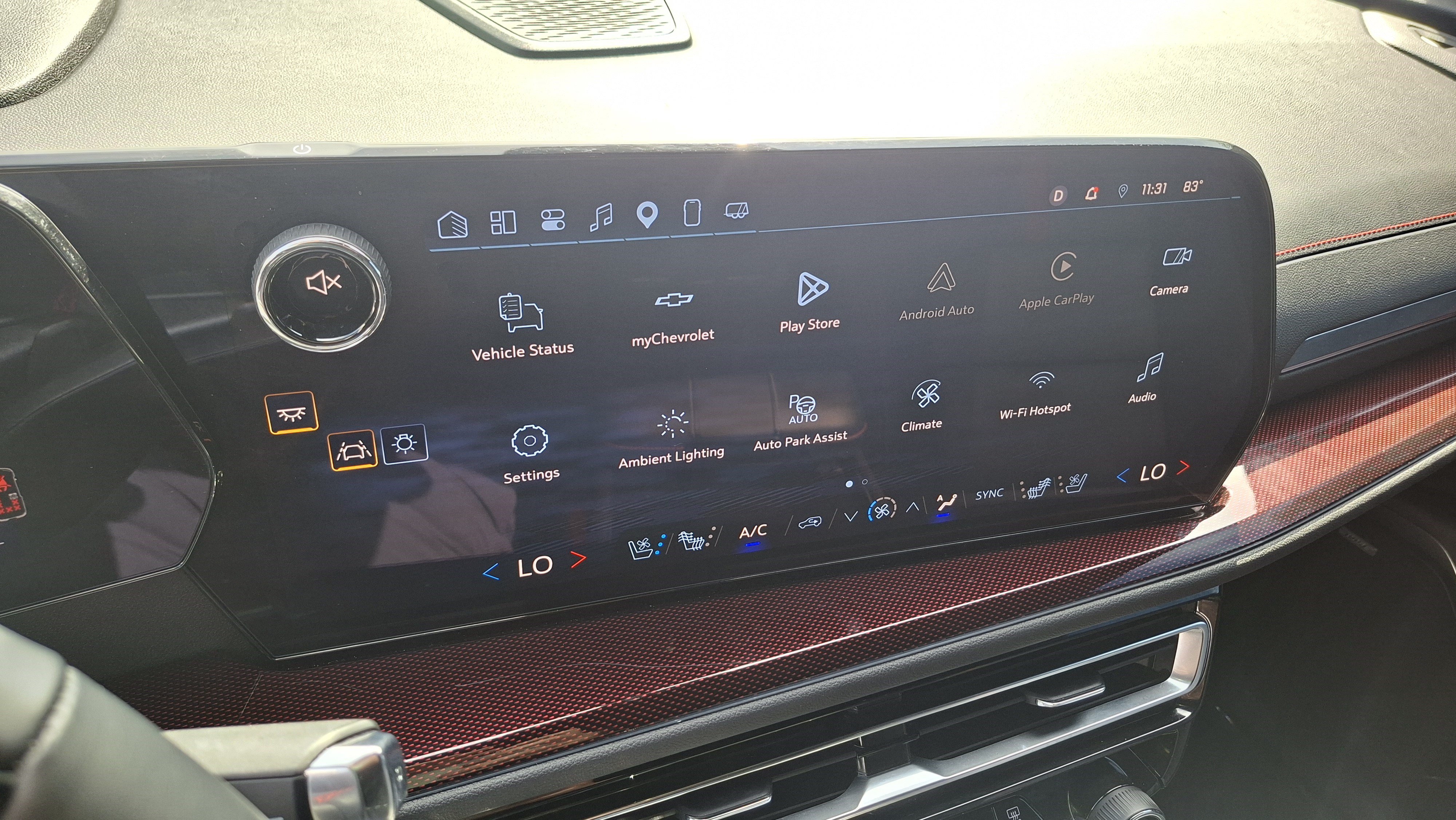 Used 2024 Chevrolet Traverse RS w/ LPO, Floor Liner Package FWD image 13