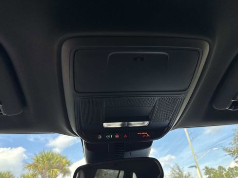 Used 2025 Buick Enclave Preferred image 28