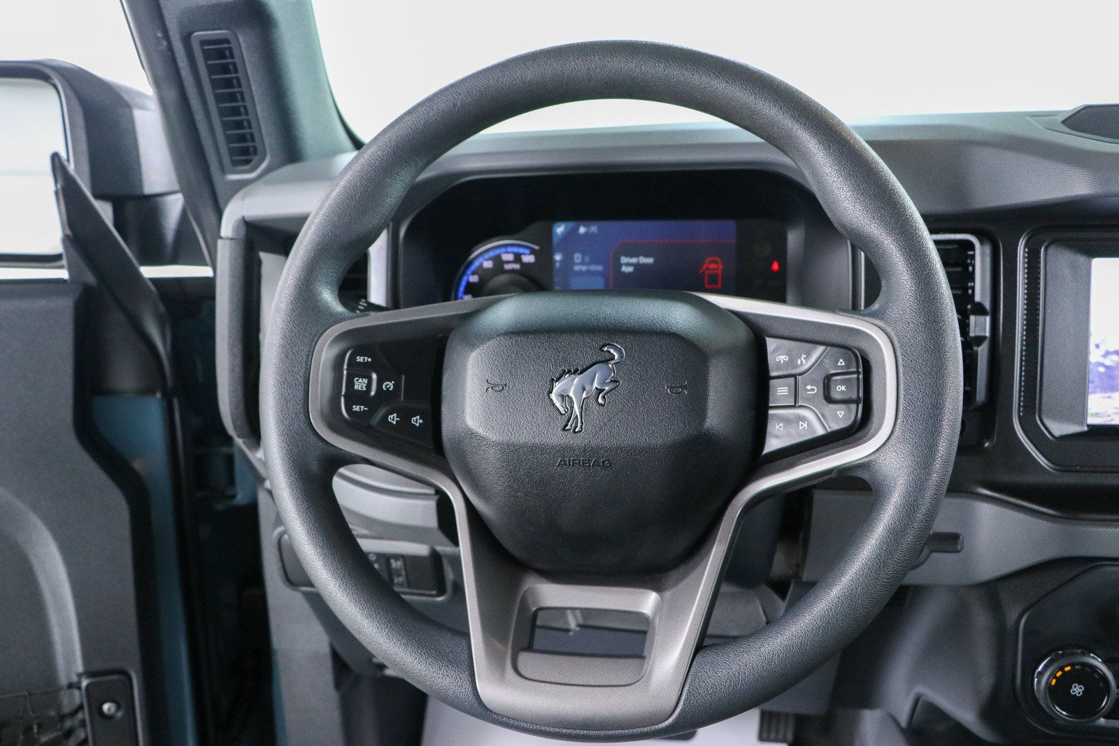 Used 2022 Ford Bronco 2-Door AWD/4WD image 13